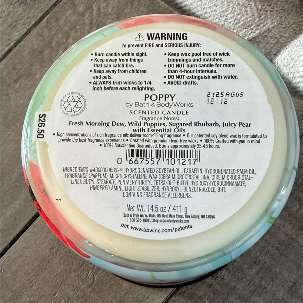 Bath & Body Works Poppy Candle - Red and Green Floral - Picture 3 of 4